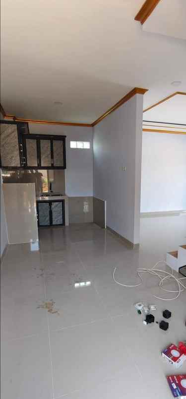 dijual rumah 2 lantai jalan urip sumiharjo makassar