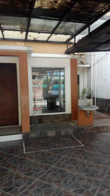 dijual rumah 2 lantai kosongan unit oke kelapa gading