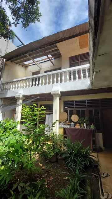 dijual rumah 88 jln raya pejompongan