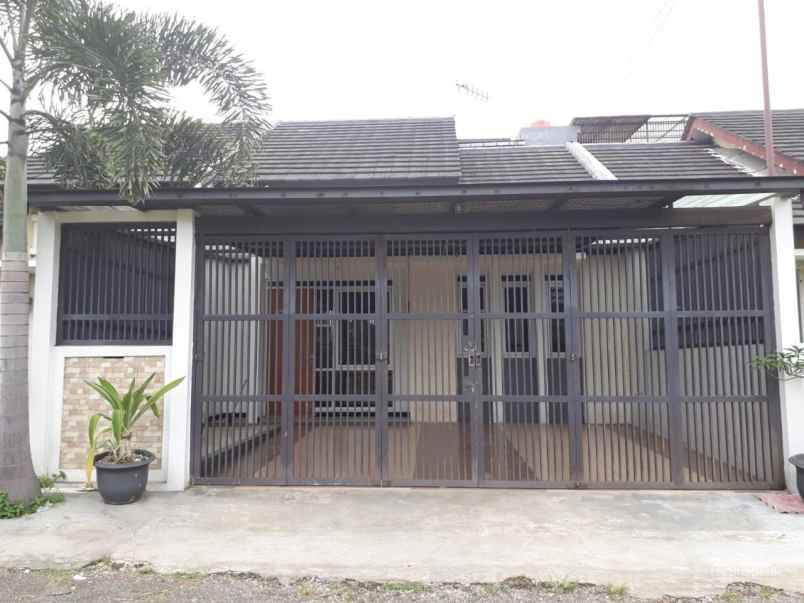 dijual rumah antapani