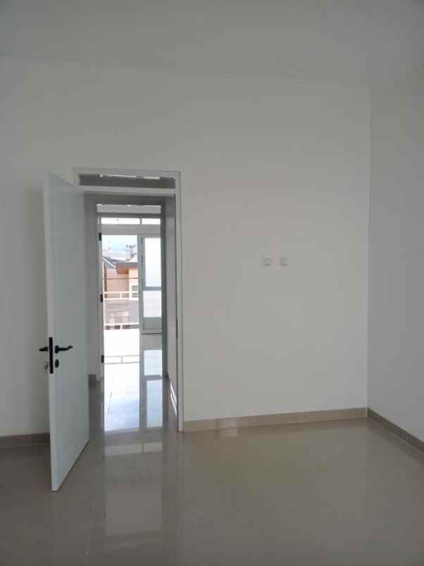 dijual rumah arcamanik cisaranten bandung