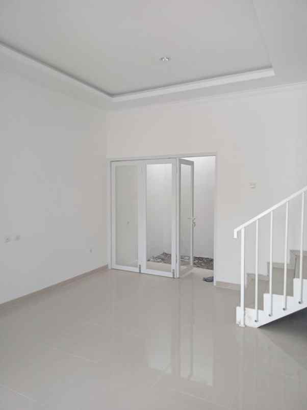 dijual rumah arcamanik cisaranten bandung