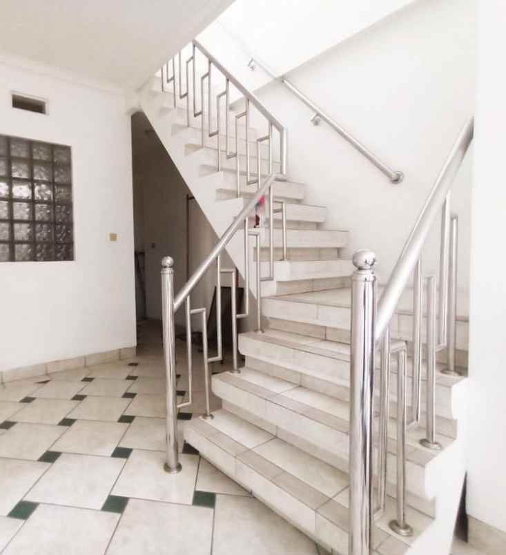 dijual rumah awiligar cigadung