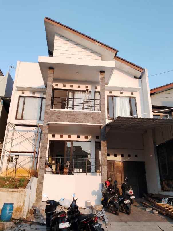 dijual rumah bandung city view 1