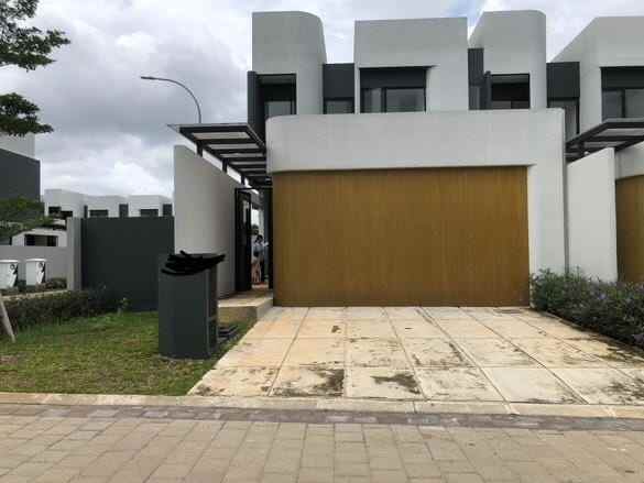 dijual rumah baru hook di shila sawangan