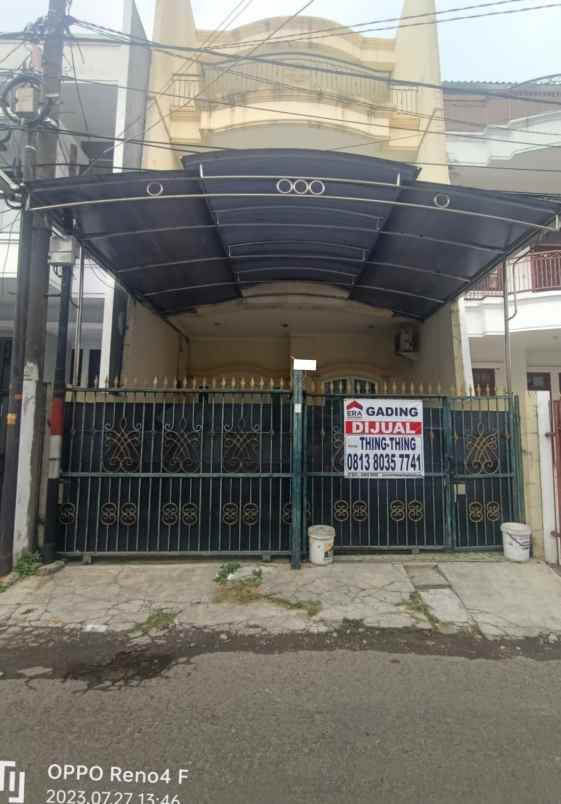 dijual rumah belakang mall kelapa