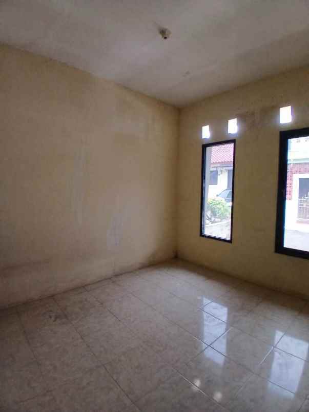 dijual rumah bella casa residence