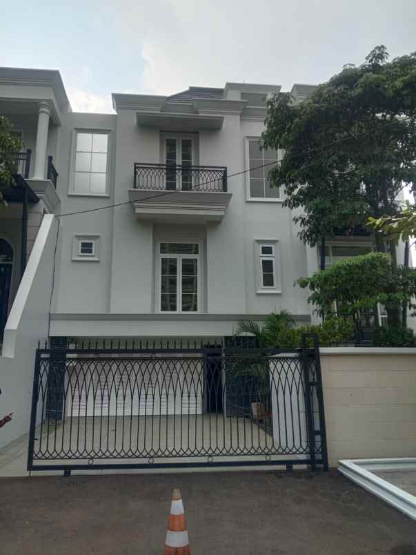 dijual rumah brawijaya