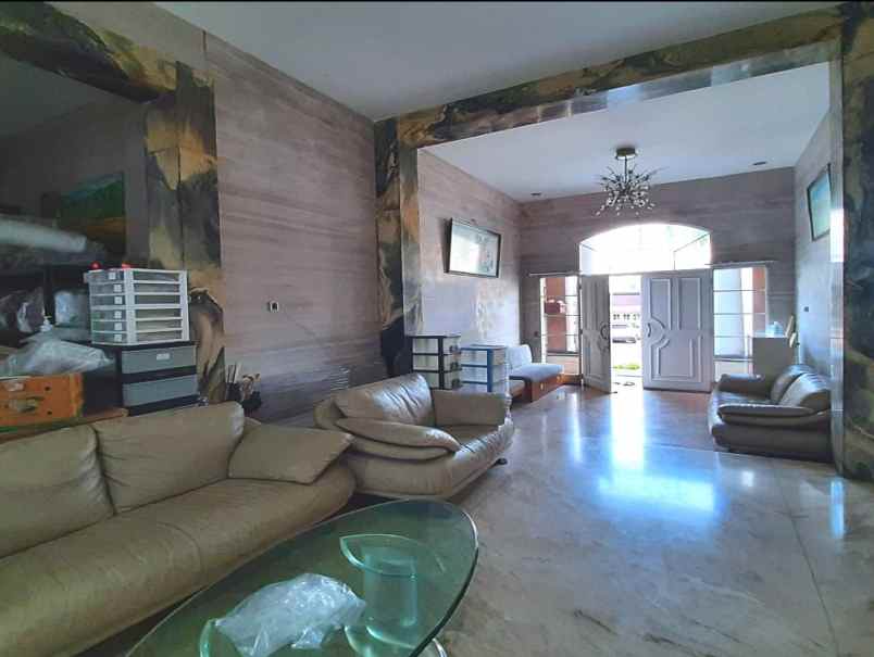 dijual rumah bukit golf mediterania