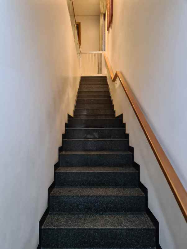 dijual rumah cempaka putih tengah