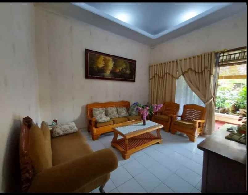 dijual rumah cempaka putih timur