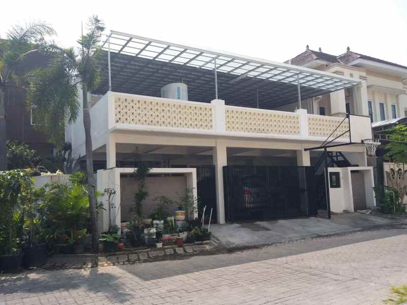 dijual rumah central park mulyosari