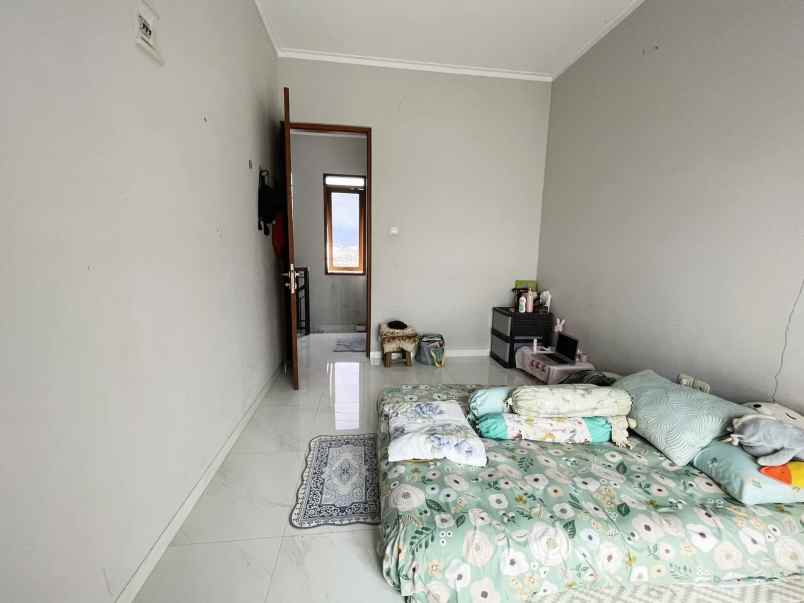 dijual rumah cherryfield cluster crista