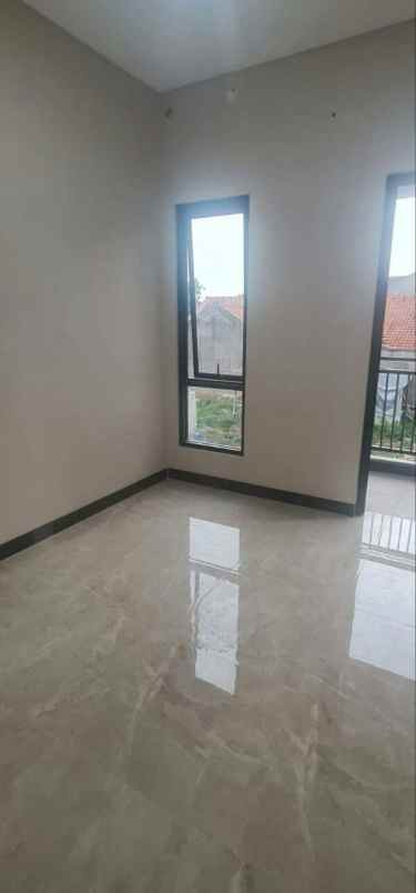 dijual rumah cibubur