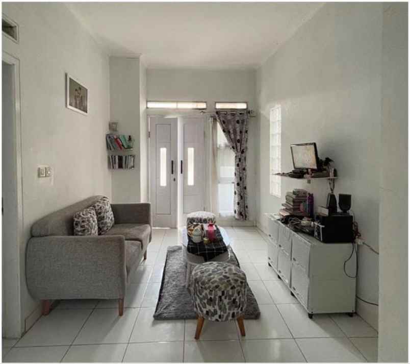 dijual rumah cihanjuang cimahi