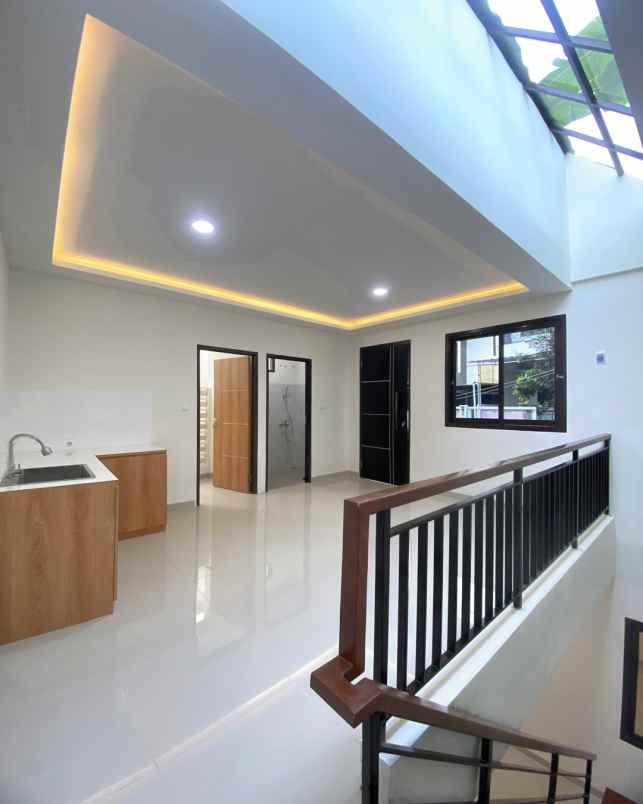 dijual rumah cihanjuang dekat cimahi