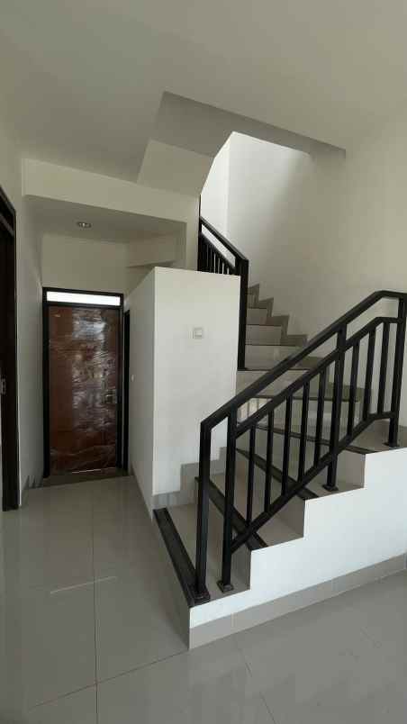 dijual rumah cilame dekat stasiun