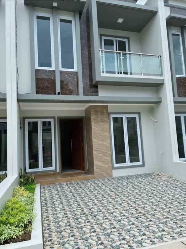 dijual rumah cipadu