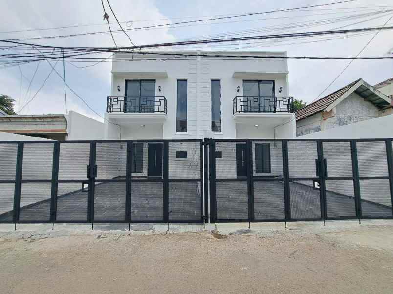 dijual rumah cipayung