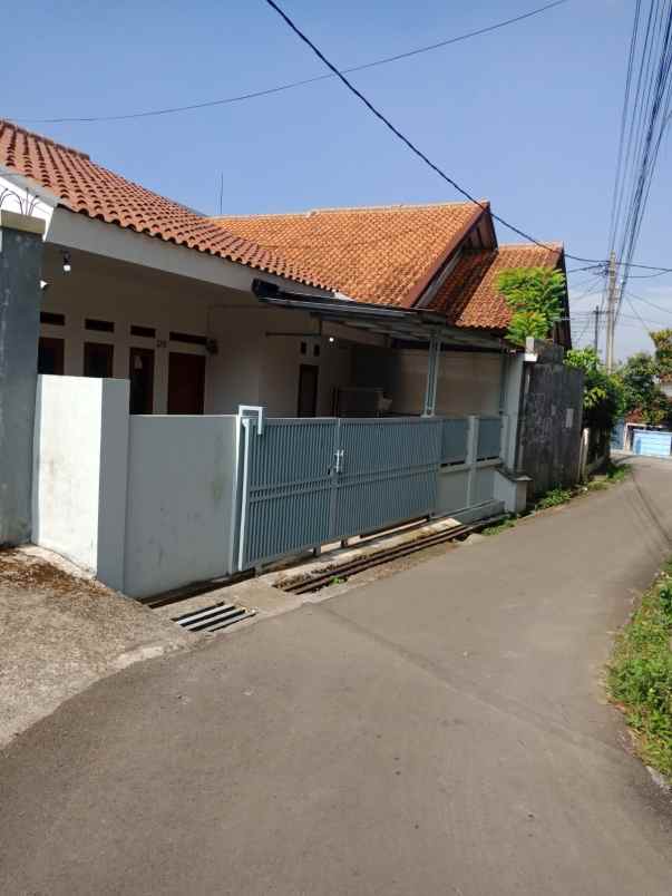 dijual rumah cisangkan padasuka dkt