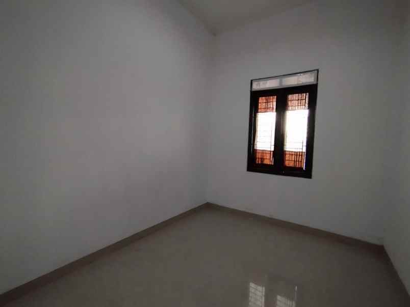 dijual rumah cisaranten kulon