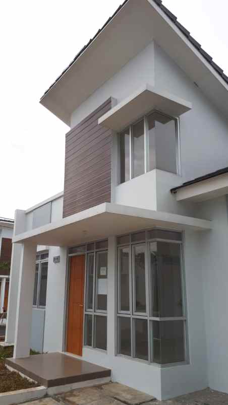 dijual rumah citra maja raja cluster