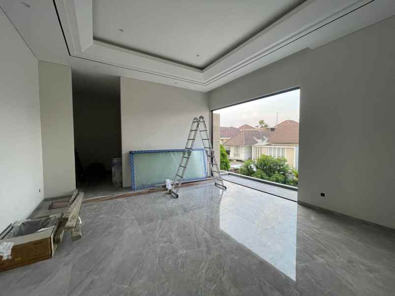 dijual rumah citraland royal park