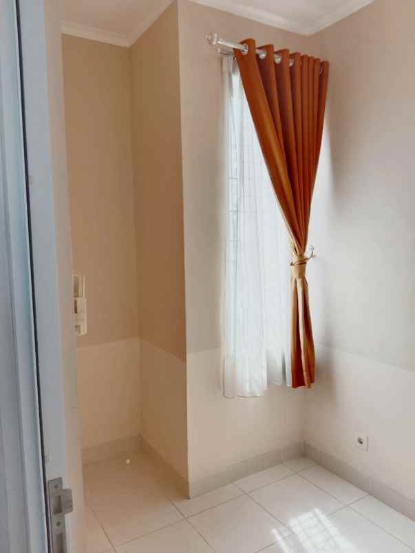 dijual rumah cluster amarillo