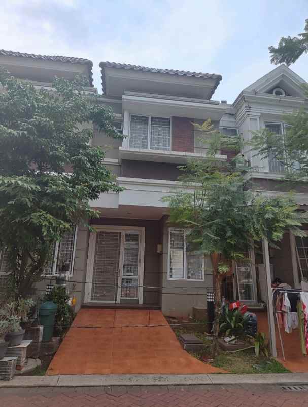 dijual rumah cluster amarillo