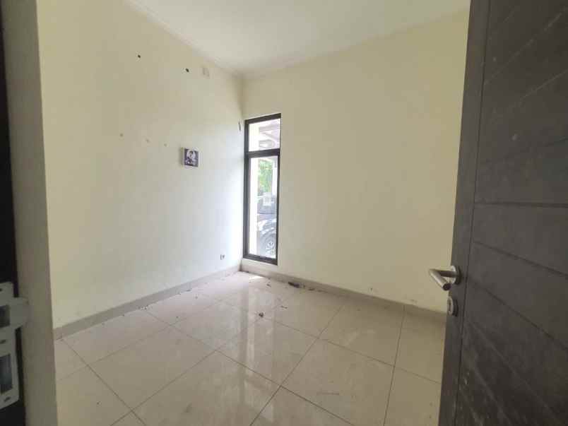 dijual rumah cluster arana kota harapan