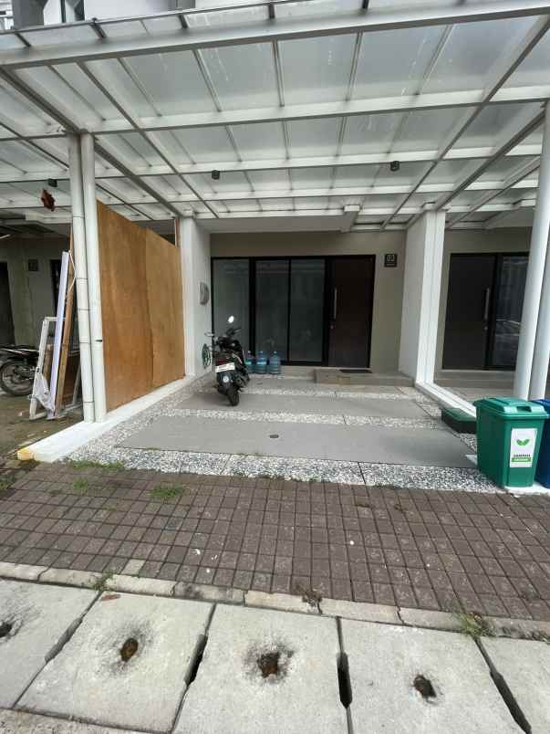 dijual rumah cluster denver pik2