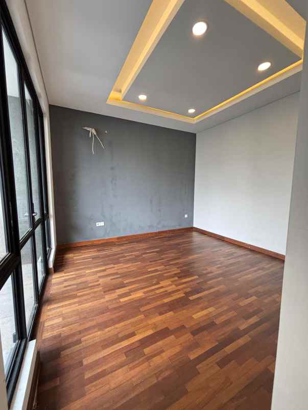 dijual rumah cluster emerald cove by