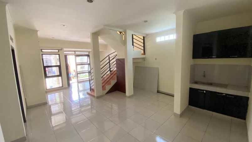 dijual rumah cluster gallery kawaluyaan