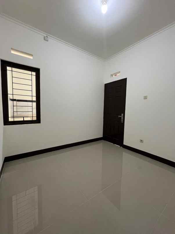 dijual rumah cluster harmoni harapan