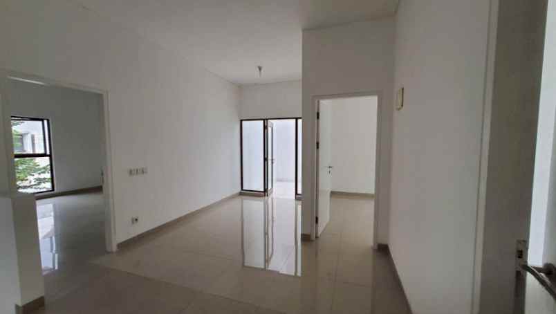 dijual rumah cluster lantana jgc