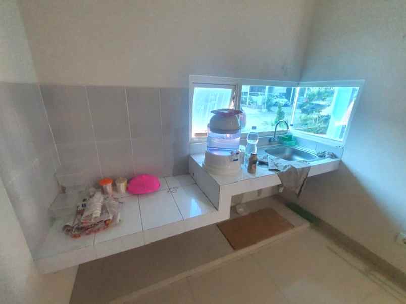 dijual rumah cluster lavesh kota