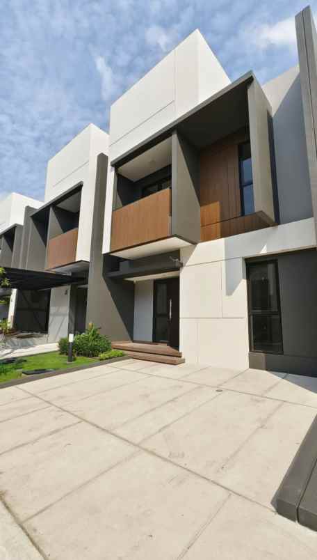 dijual rumah cluster regia summarecon