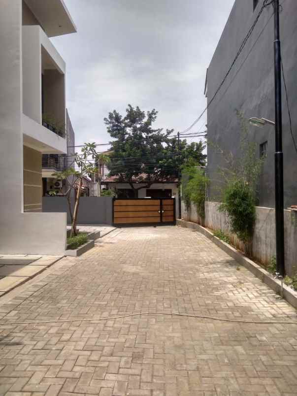 dijual rumah condet kramat jati