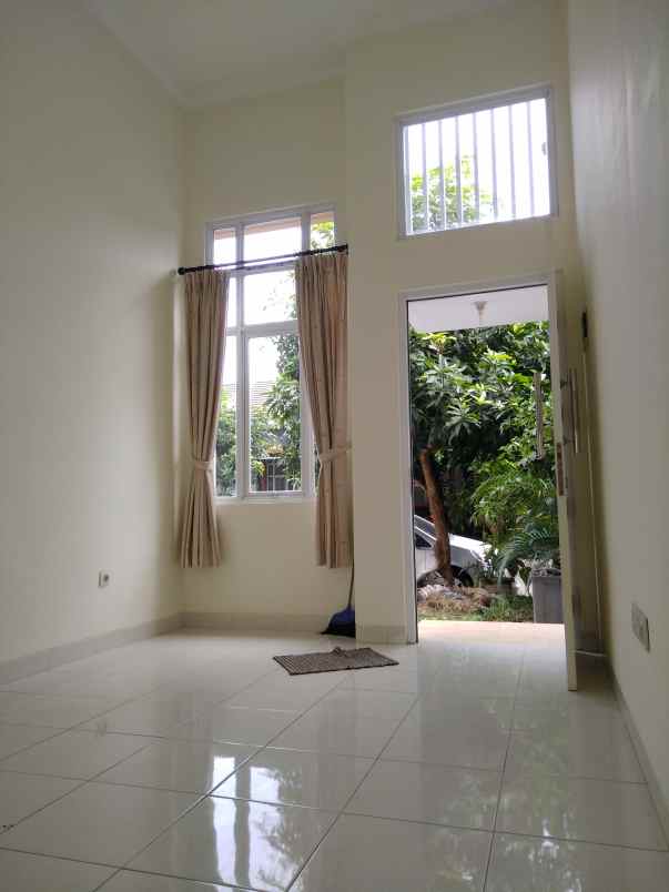 dijual rumah de oranje grand wisata