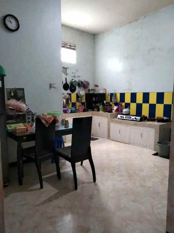 dijual rumah dekat kampus universitas