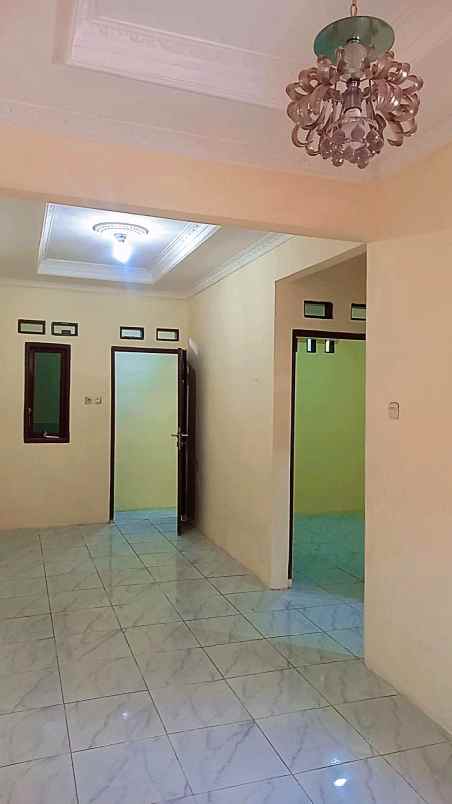 dijual rumah dekat stasiun depok