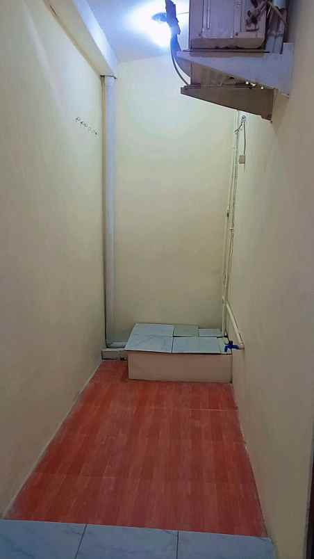 dijual rumah dekat stasiun depok