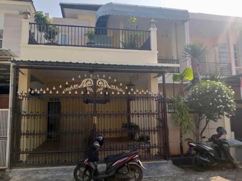 dijual rumah dharma indah regency