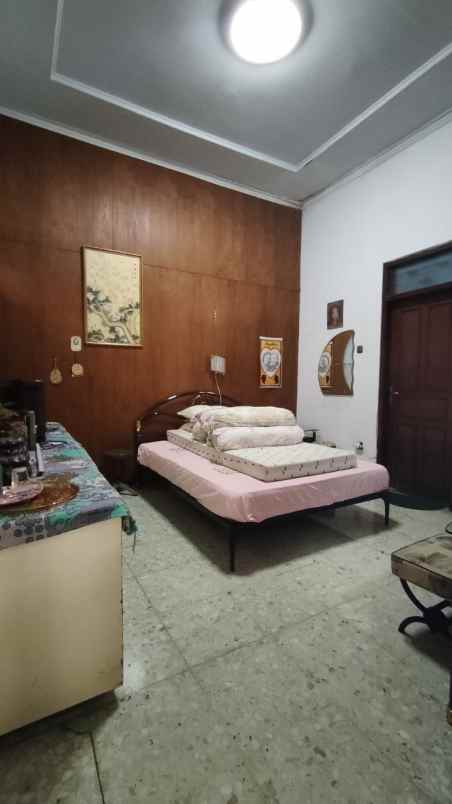 dijual rumah dharmahusada indah timur