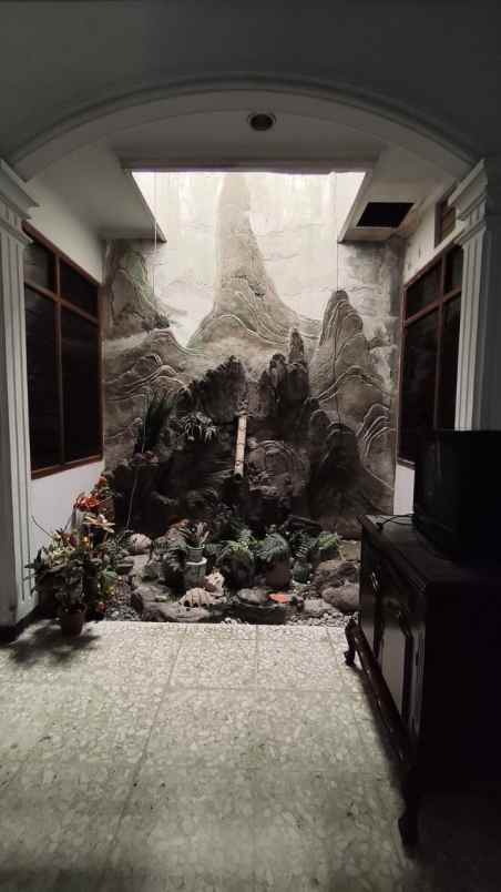 dijual rumah dharmahusada indah timur