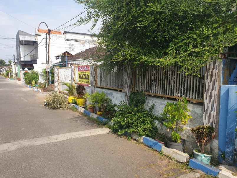 dijual rumah di jalan margoutomo pasuruan kota jatim