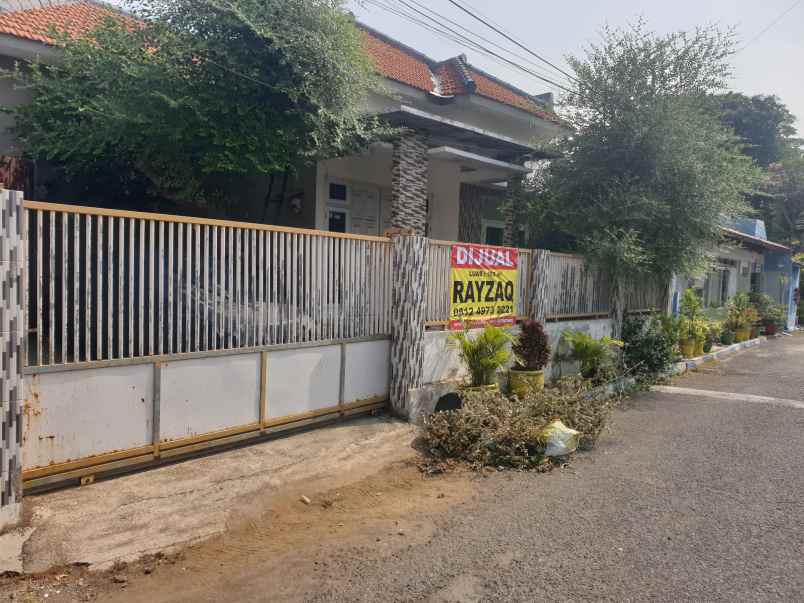 dijual rumah di jalan margoutomo pasuruan kota jatim