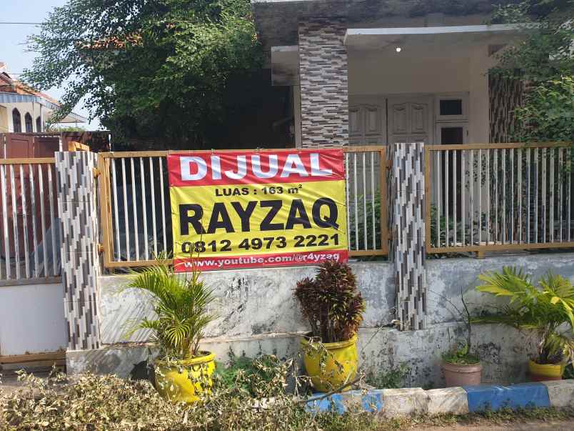 dijual rumah di jalan margoutomo pasuruan kota jatim