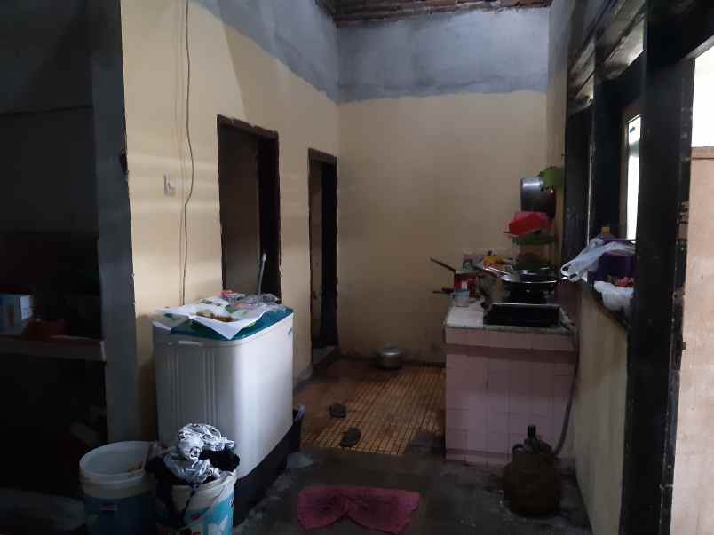 dijual rumah di kebonsari dekat armed