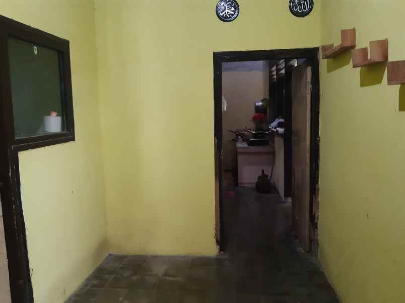 dijual rumah di kebonsari dekat armed